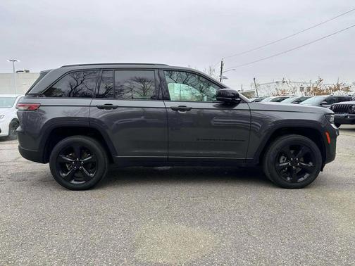 2024 Jeep Grand Cherokee Altitude