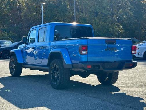 2024 Jeep Gladiator Nighthawk