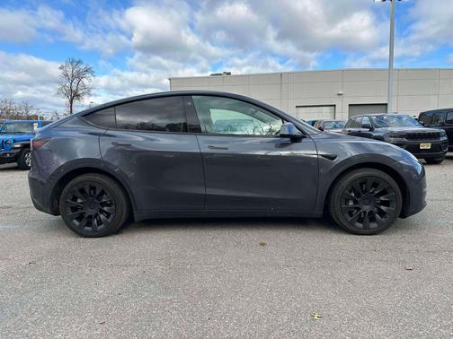 2021 Tesla Model Y Long Range Dual Motor All-Wheel Drive