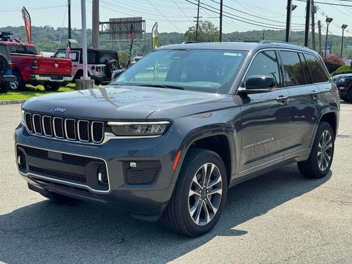 2022 Jeep Grand Cherokee Overland