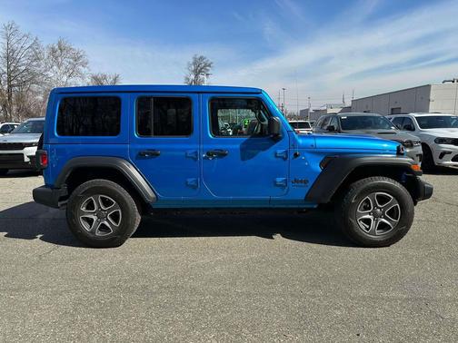 2022 Jeep Wrangler Unlimited Sport