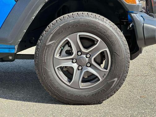 2022 Jeep Wrangler Unlimited Sport