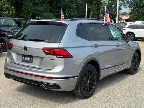 2022 Volkswagen Tiguan 2.0T SE R-Line Black 4MOTION