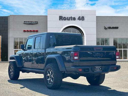 2021 Jeep Gladiator Willys 4x4