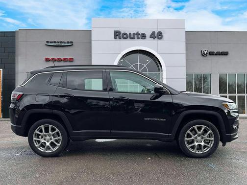 2023 Jeep Compass Latitude Lux