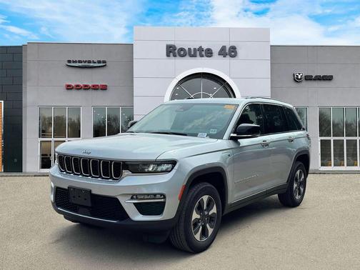 2022 Jeep Grand Cherokee 4xe Base