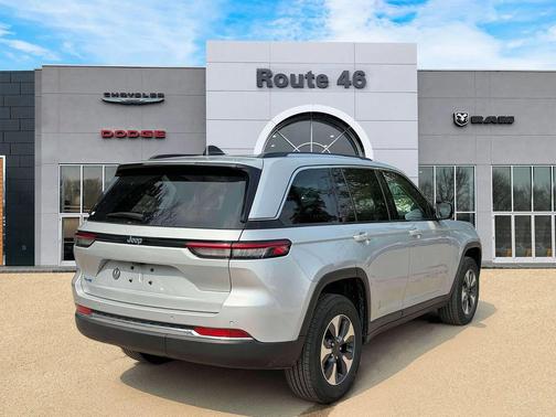 2022 Jeep Grand Cherokee 4xe Base