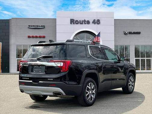 2022 GMC Acadia AWD SLT