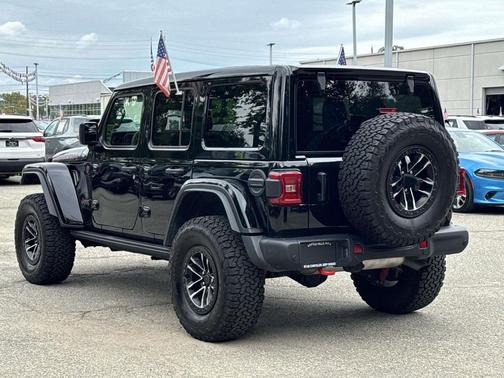 Black Clearcoat 2025 Jeep Wrangler Rubicon