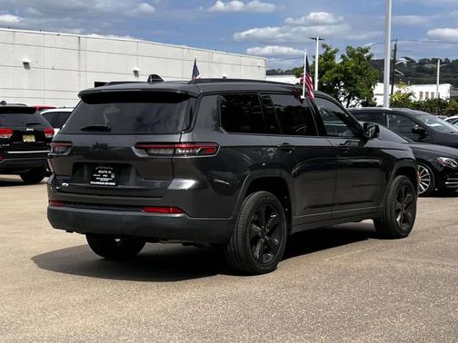 2022 Jeep Grand Cherokee L Altitude