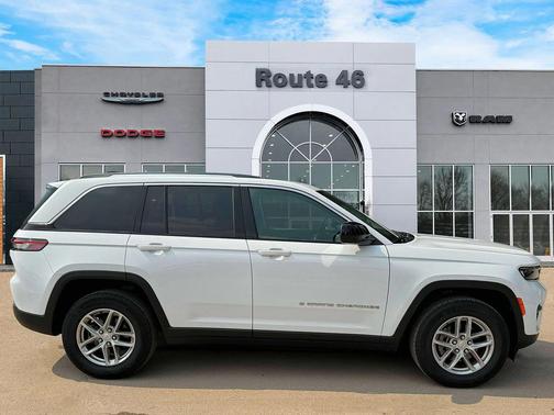 2024 Jeep Grand Cherokee Laredo