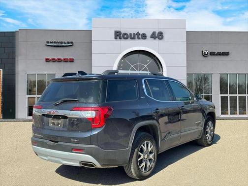 2022 GMC Acadia AWD SLT
