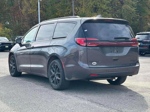 2022 Chrysler Pacifica Limited