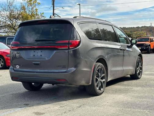 2022 Chrysler Pacifica Limited