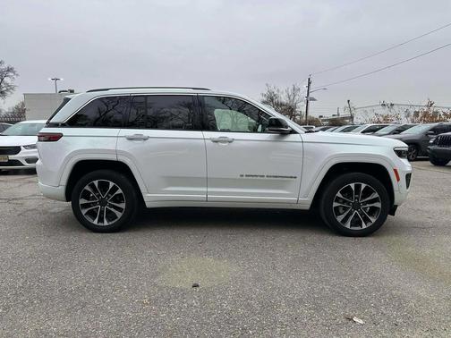 2023 Jeep Grand Cherokee Overland