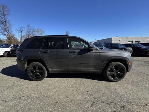 2024 Jeep Grand Cherokee Altitude