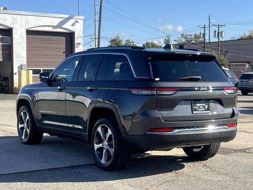 2022 Jeep Grand Cherokee 4xe Base