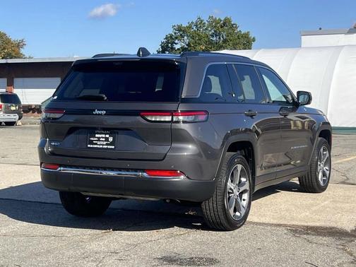 2022 Jeep Grand Cherokee 4xe Base