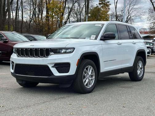 2023 Jeep Grand Cherokee Laredo