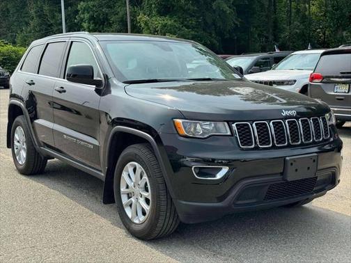2022 Jeep Grand Cherokee Laredo