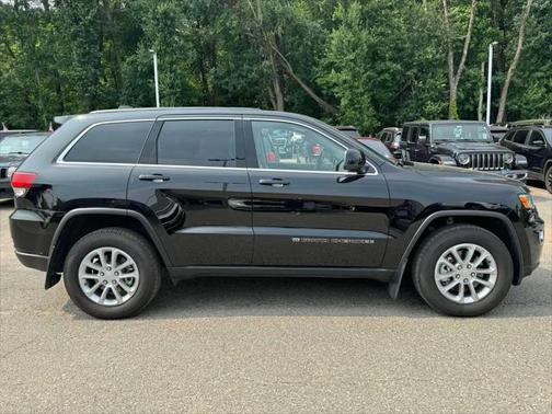 2022 Jeep Grand Cherokee Laredo