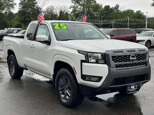 2025 Nissan Frontier SV