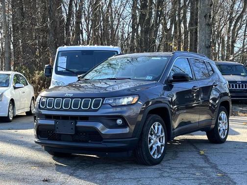 2022 Jeep Compass Latitude Lux