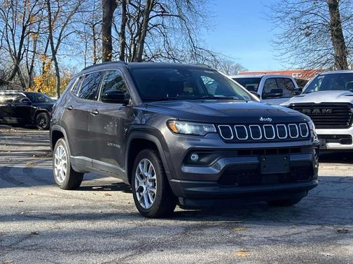 2022 Jeep Compass Latitude Lux