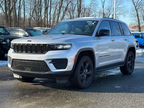 2024 Jeep Grand Cherokee Altitude