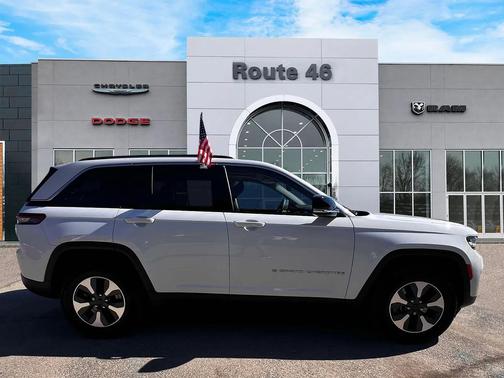 2022 Jeep Grand Cherokee 4xe Base