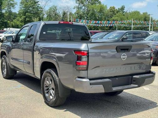 2025 Nissan Frontier SV