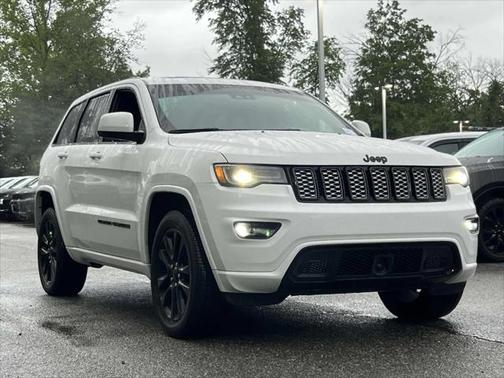 2022 Jeep Grand Cherokee Laredo