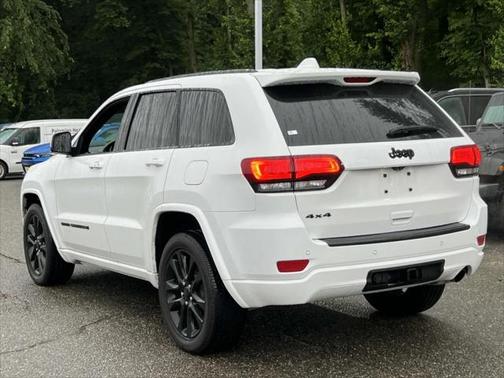 2022 Jeep Grand Cherokee Laredo