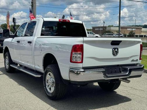 2024 RAM 2500 Tradesman Crew Cab 4x4 6'4' Box