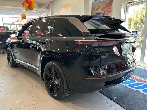 2024 Jeep Wagoneer S Launch Edition