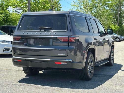 Baltic Gray Metallic Clearcoat 2022 Jeep Wagoneer Series III 4x4
