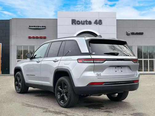 2024 Jeep Grand Cherokee Altitude