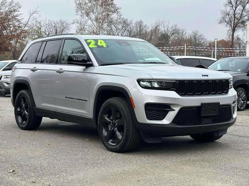2024 Jeep Grand Cherokee Altitude