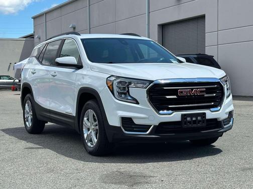 Summit White 2023 GMC Terrain SLE