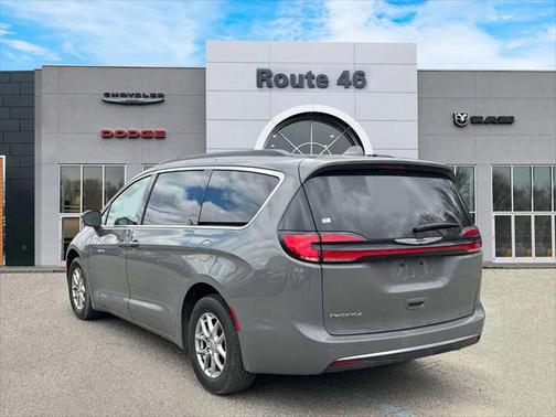 2021 Chrysler Pacifica Touring