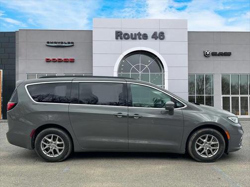 2021 Chrysler Pacifica Touring