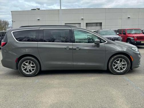 2021 Chrysler Pacifica Touring