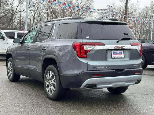 2022 GMC Acadia AWD SLT