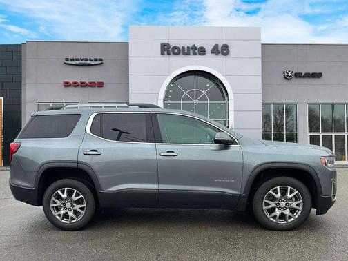 2022 GMC Acadia AWD SLT