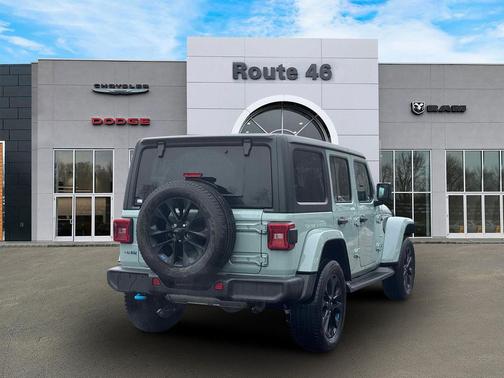 Earl Clearcoat 2023 Jeep Wrangler 4xe Sahara