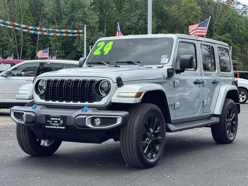 Silver Zynith Clearcoat 2024 Jeep Wrangler 4xe Sahara
