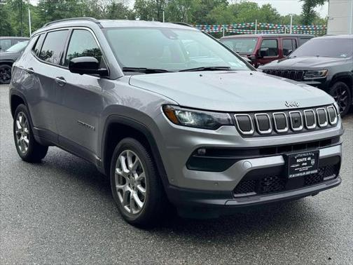 2022 Jeep Compass Latitude Lux