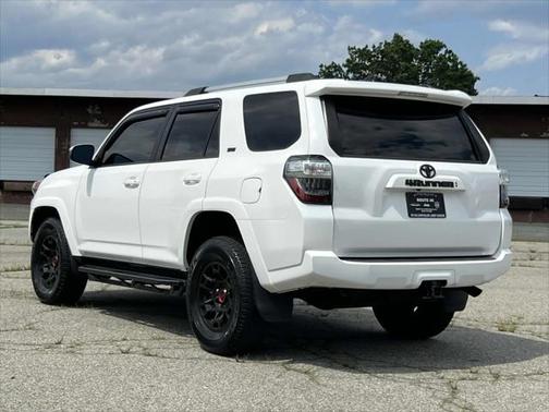 2022 Toyota 4Runner SR5