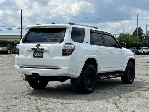 2022 Toyota 4Runner SR5