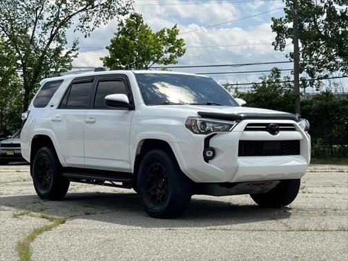 2022 Toyota 4Runner SR5